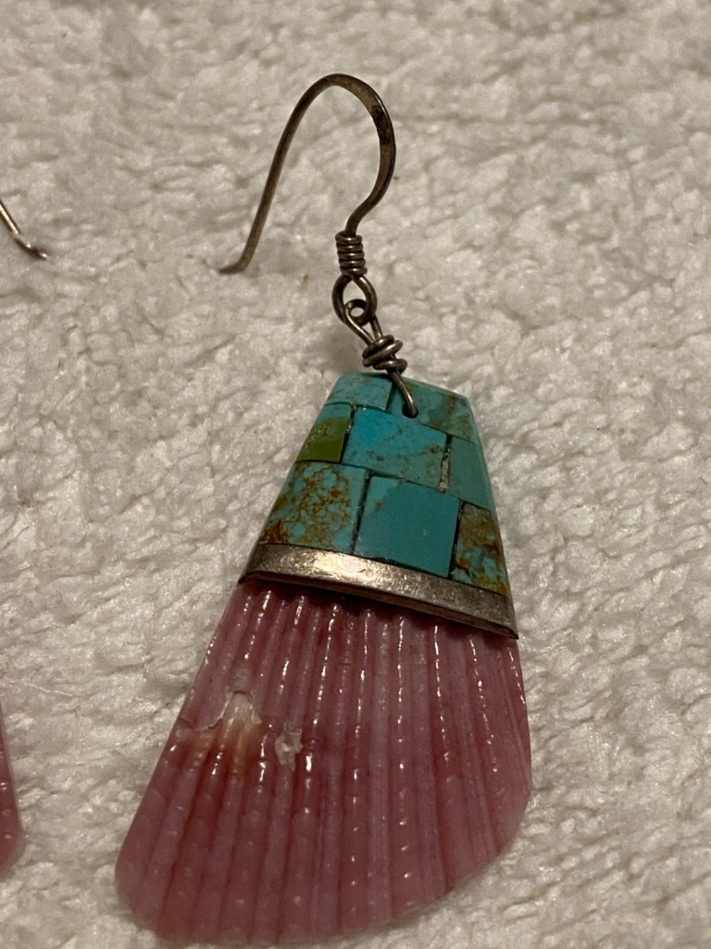 Sterling silver 925 Santo Domingo Turquoise Inlay & Pink Scallop Shell Earrings - Picture 3 of 6